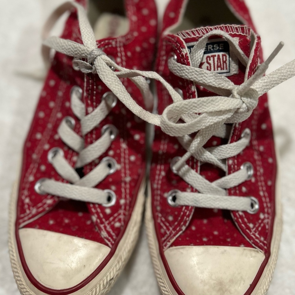 Converse Red Star Sneakers